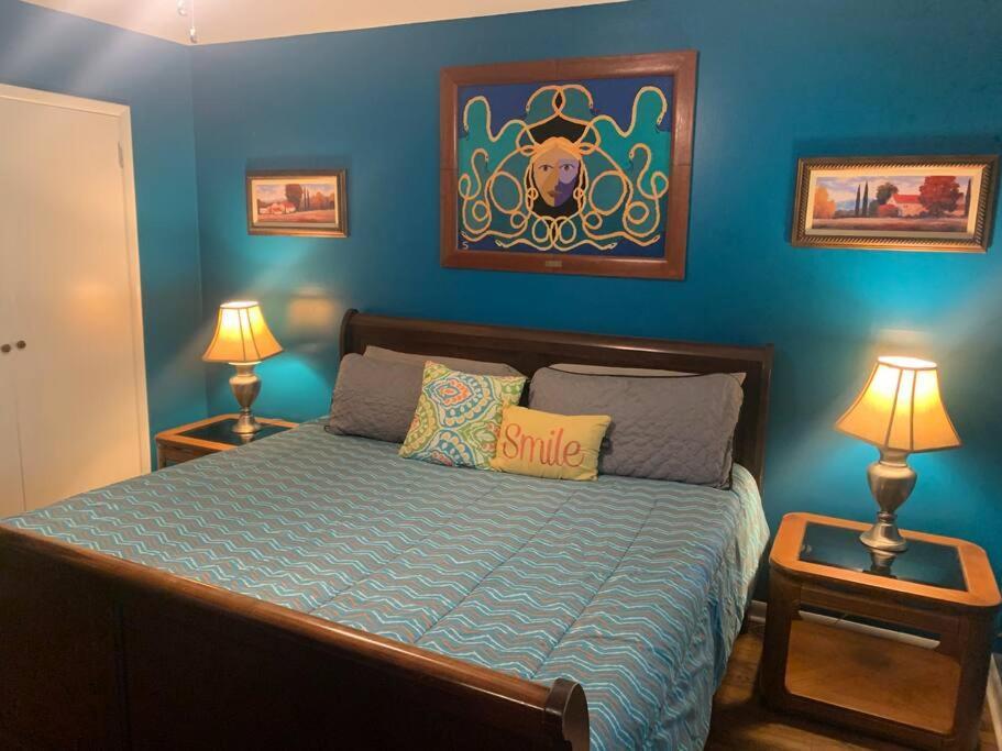 Family Friendly Downtown Home - Private Yard & Grill - Location, Location, Location! Athens Exterior foto