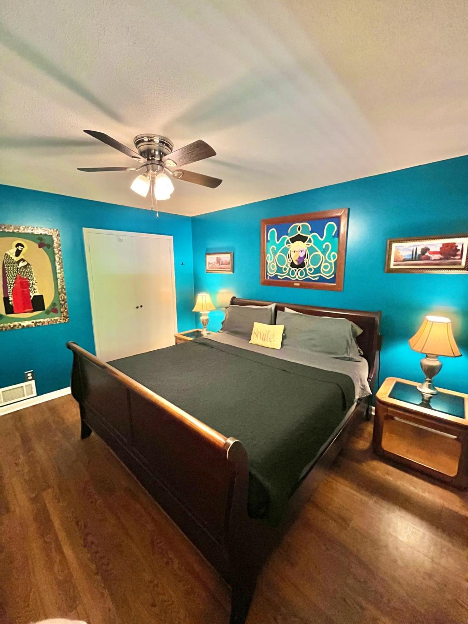 Family Friendly Downtown Home - Private Yard & Grill - Location, Location, Location! Athens Exterior foto