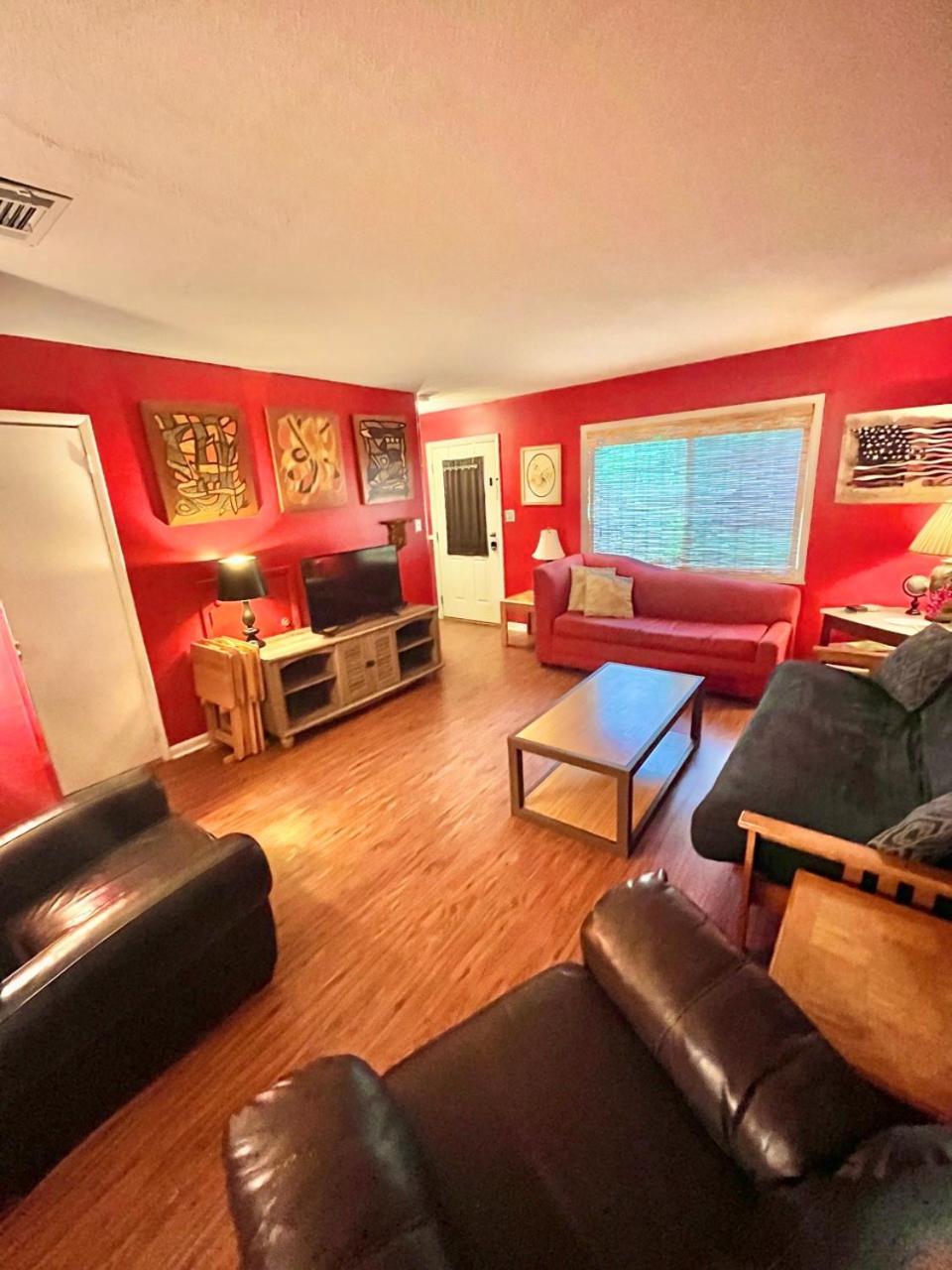 Family Friendly Downtown Home - Private Yard & Grill - Location, Location, Location! Athens Exterior foto